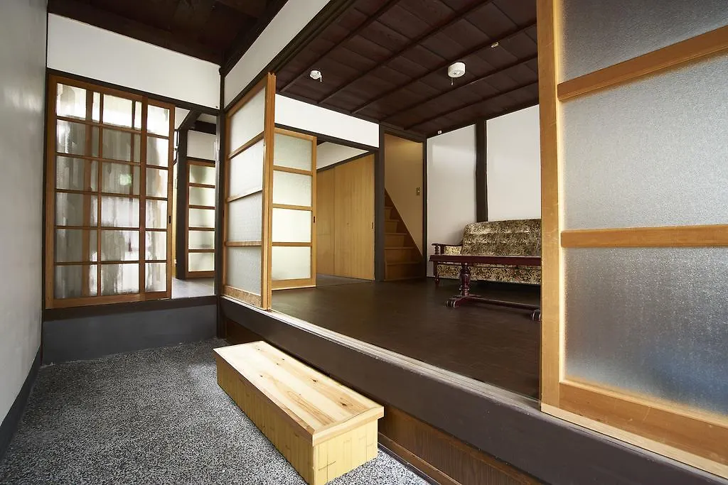 Base Karasuma Imadegawa Villa Kyoto 0*,  Japan